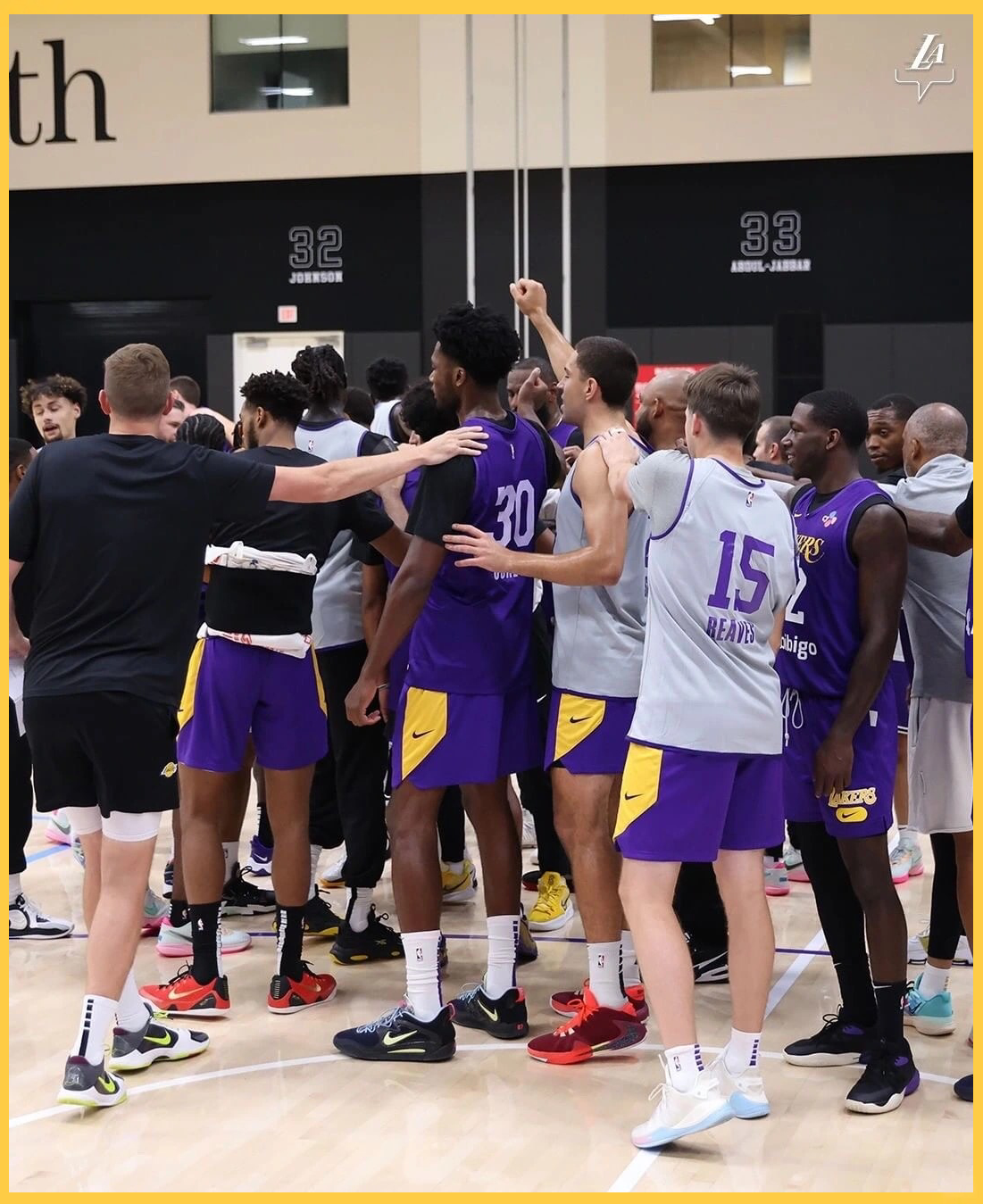 洛杉矶湖人发布备战花絮；窗口期完成体检；意甲任务艰巨；赛程密集仍需轮换(湖人两名球员确诊)