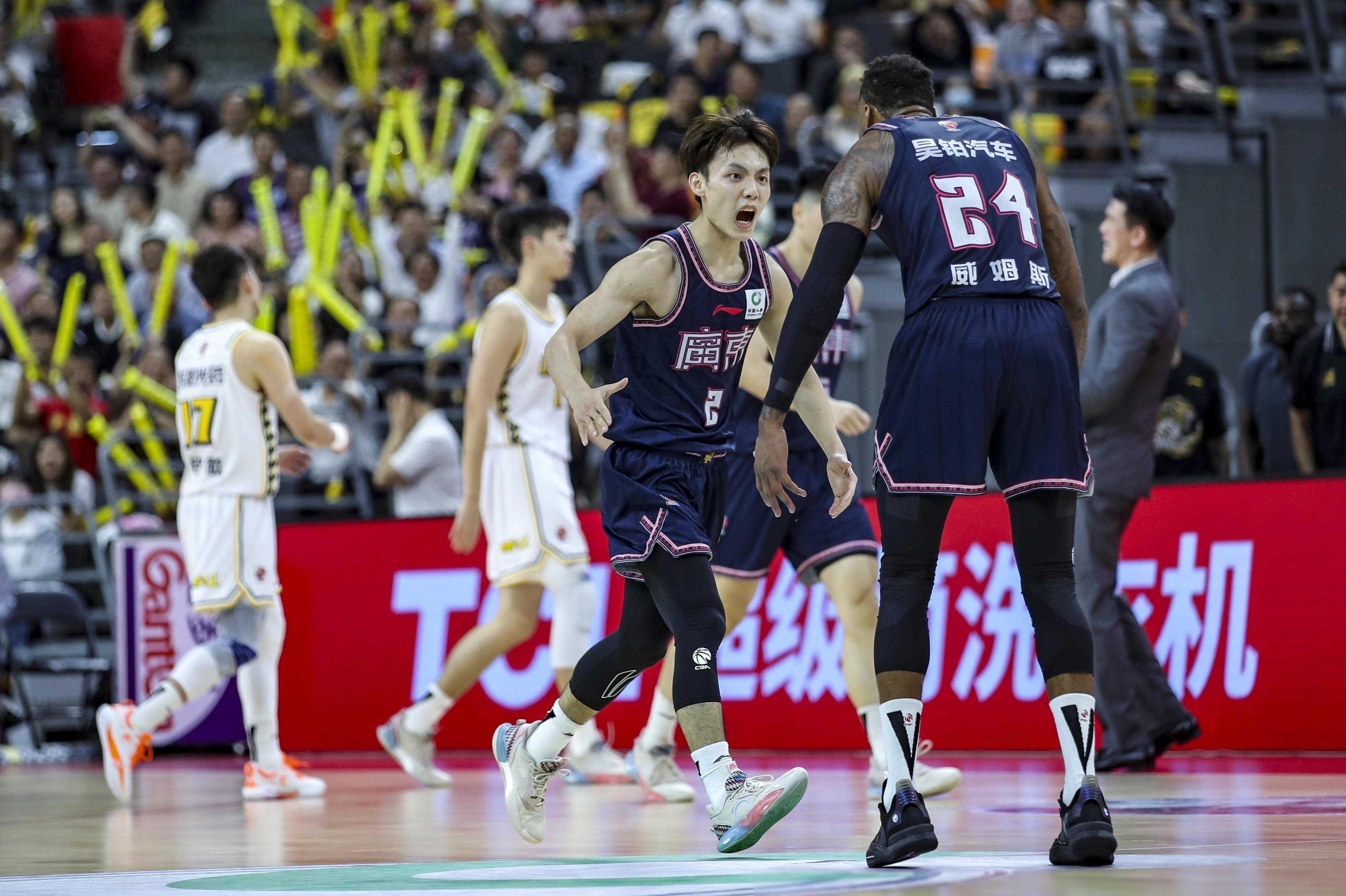 开云体育app下载官方-CBA常规赛清晨再迎强敌，广厦男篮调整名单，主帅态度——质疑声仍在，数据趋势出现新变化的简单介绍